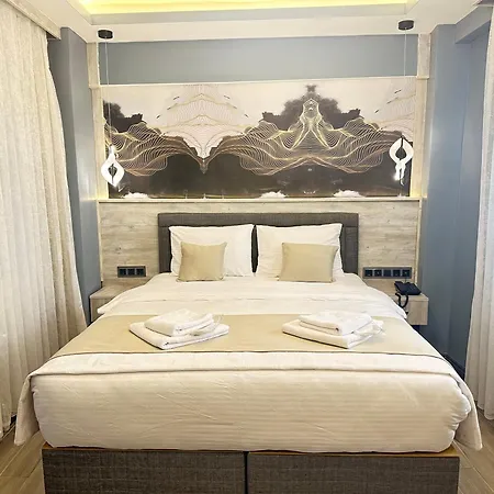Hotel Blue Moonrise
