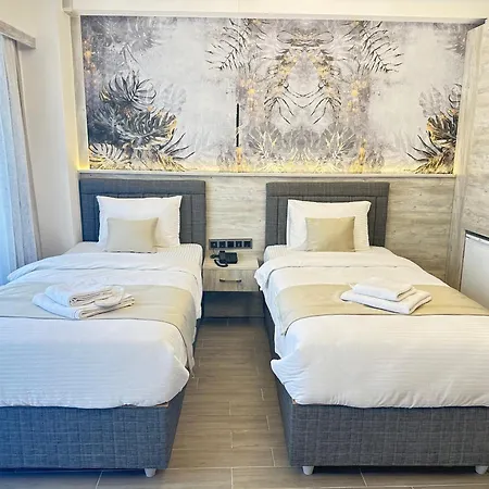 Отель Blue Moonrise 5*