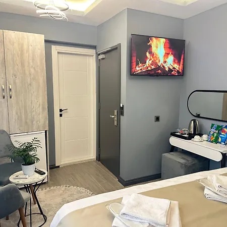 Blue Moonrise Κωνσταντινούπολη