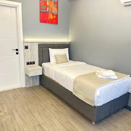 Blue Moonrise فندق 5*