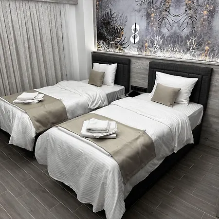 Blue Moonrise מלון