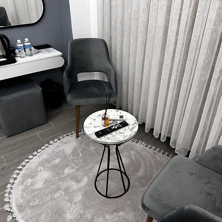 Blue Moonrise Κωνσταντινούπολη