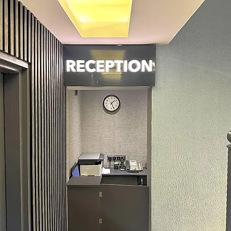 Blue Moonrise Otel