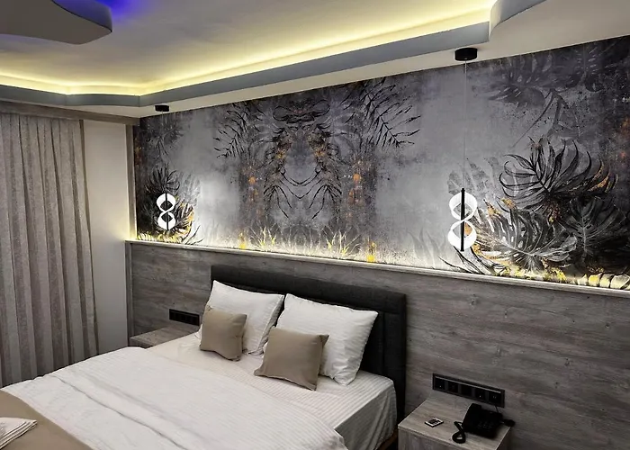 Blue Moonrise イスタンブール