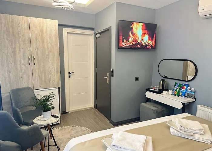 Blue Moonrise イスタンブール