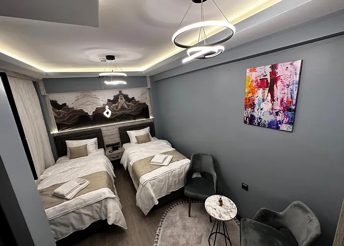 Blue Moonrise イスタンブール