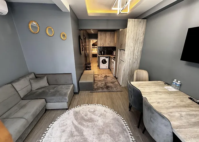 Blue Moonrise イスタンブール