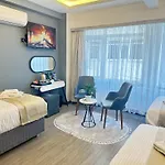Blue Moonrise Hotel